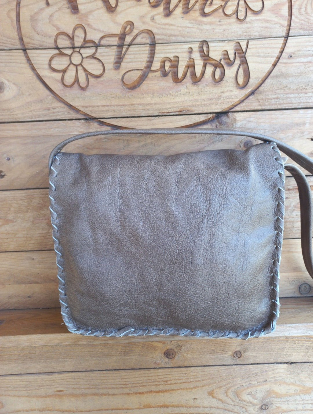 Classic Flap Large - Rustic Daisy