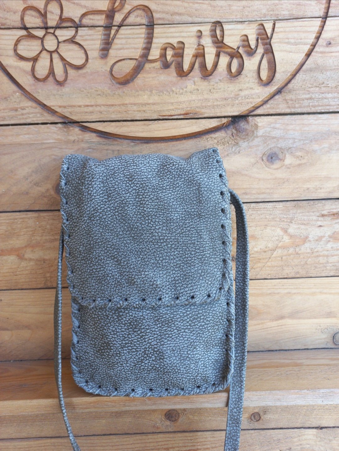 Classic Flap Medium - Rustic Daisy