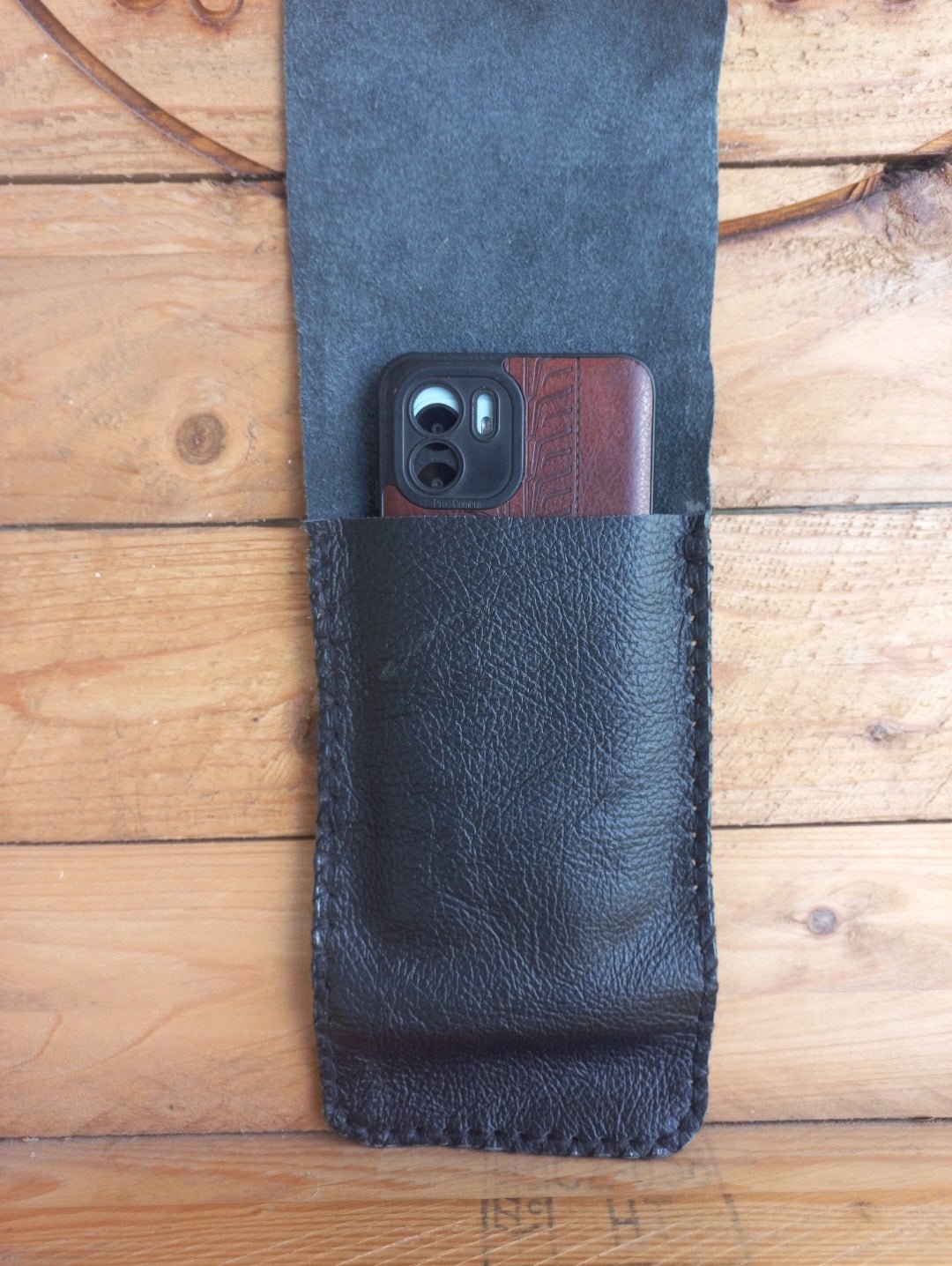 Mobile Phone Case - Rustic Daisy